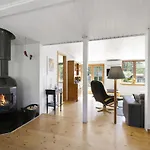Ilena - 16-3km From The Sea By Interhome Nyaraló *